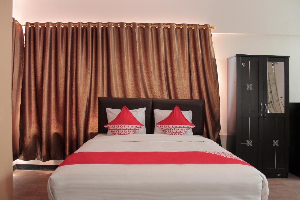 Oyo 222 M@Jayakarta Hotel ภายนอก รูปภาพ